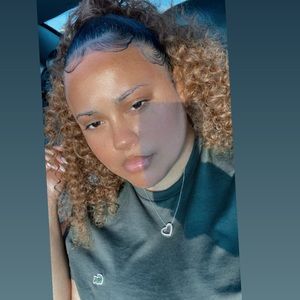 Meet your Posher, Katyra